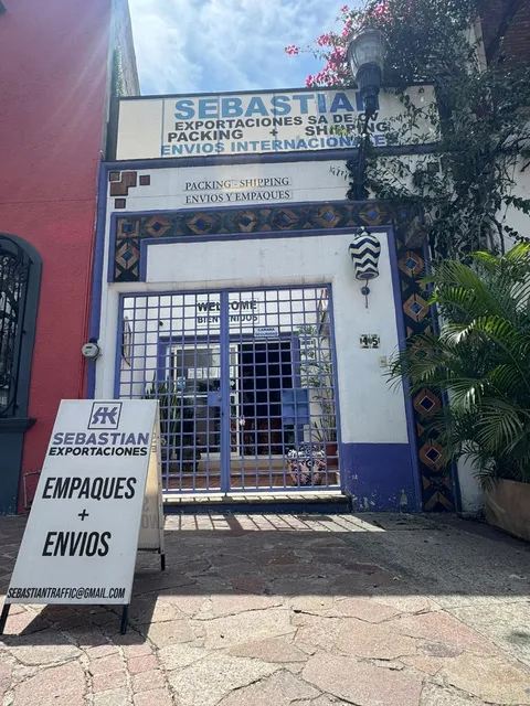 Front of the Sebastian Exportaciones offices in Tlaquepaque